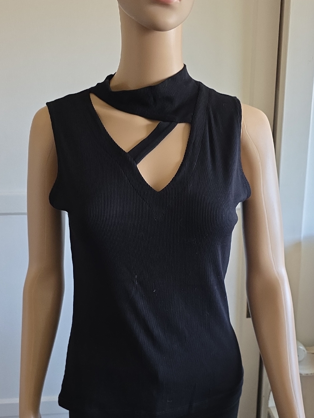 LNA Black Ribbed Sleeveless V-Neck Tank with Twist Strap
